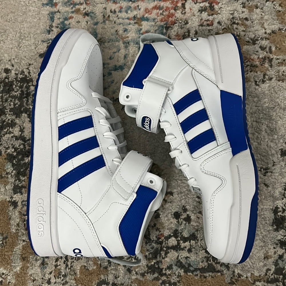 Men’s Adidas white Blue sneakers